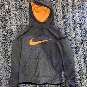nike sweatshirt